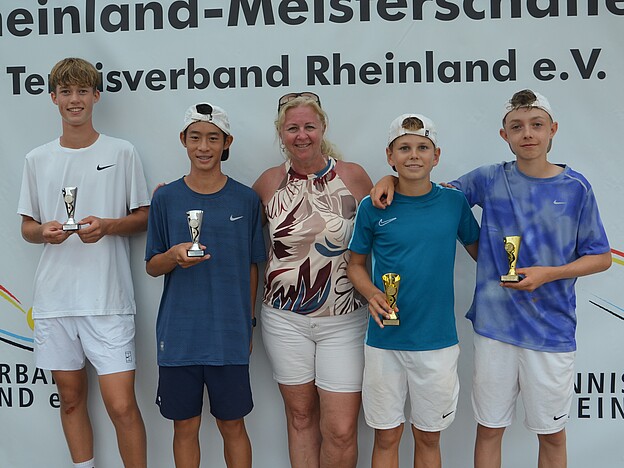Siegerehrung Jungen 14 Doppel mit Sandra Beyl