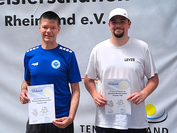 Siegerehrung Nebenrunde Herren B v.l.: Matthias Hütt (2.) und Julian Vath (1.)